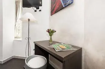 Hotel Rose & Tulip Rom 0*,  Italien