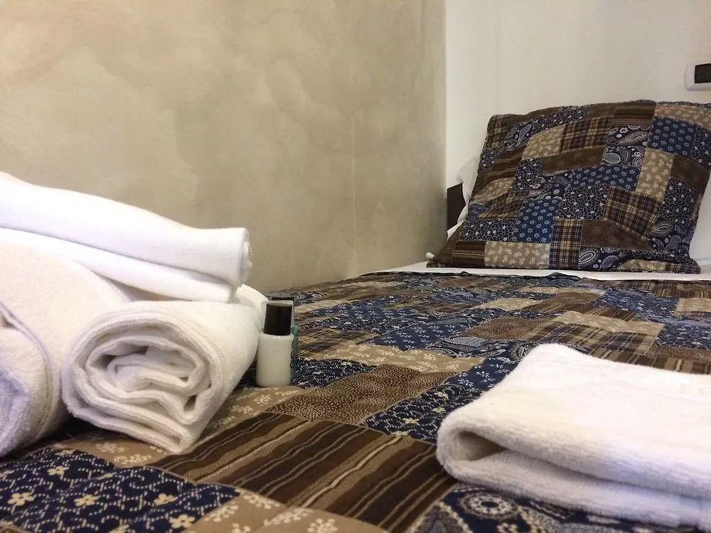 Rose & Tulip Hotel Rome Italy